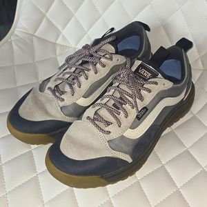 Vans Ultra range MTE size 9W
